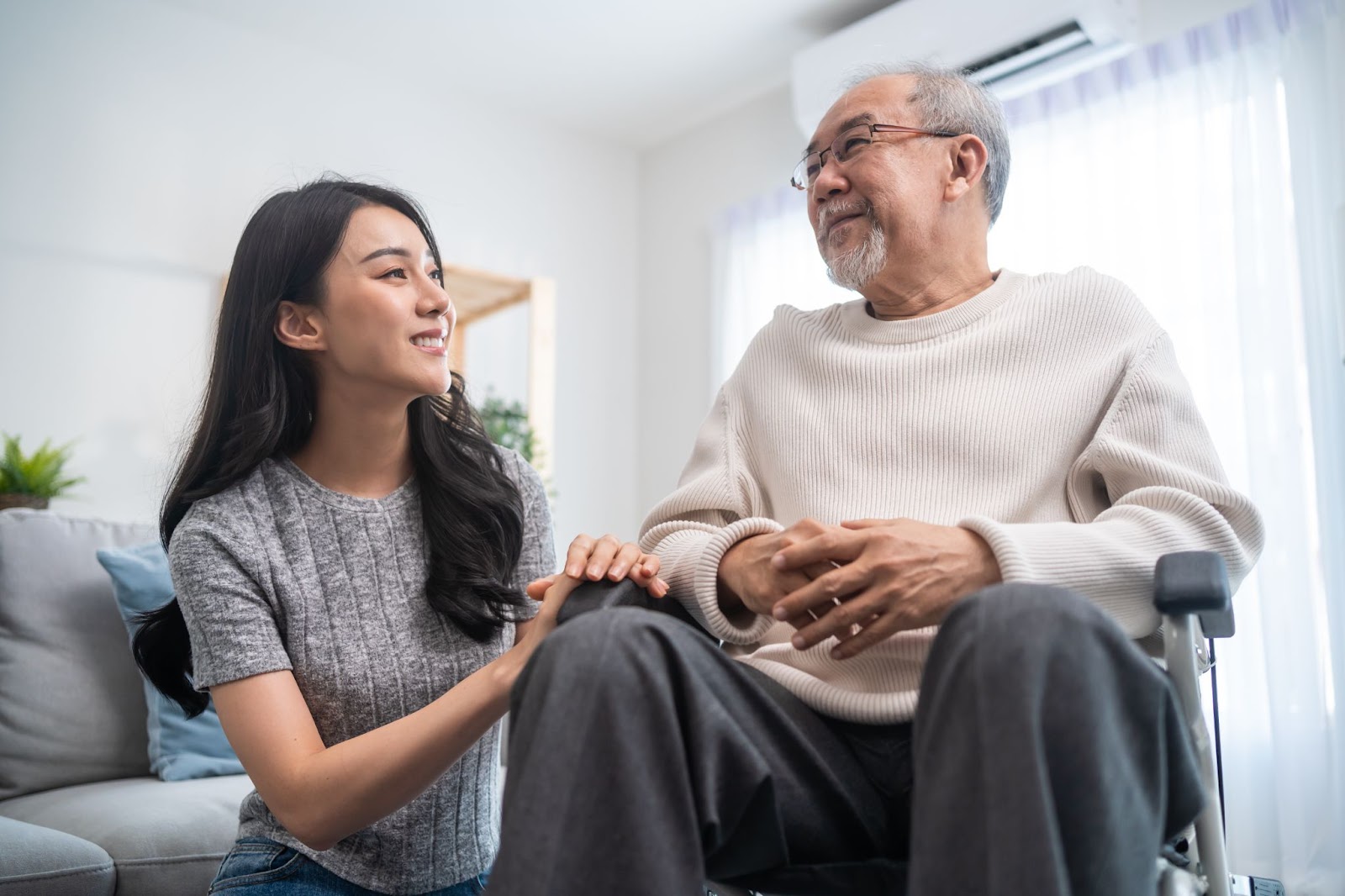 Strategies and Advice for Making an Elderly Parents Home Safe 