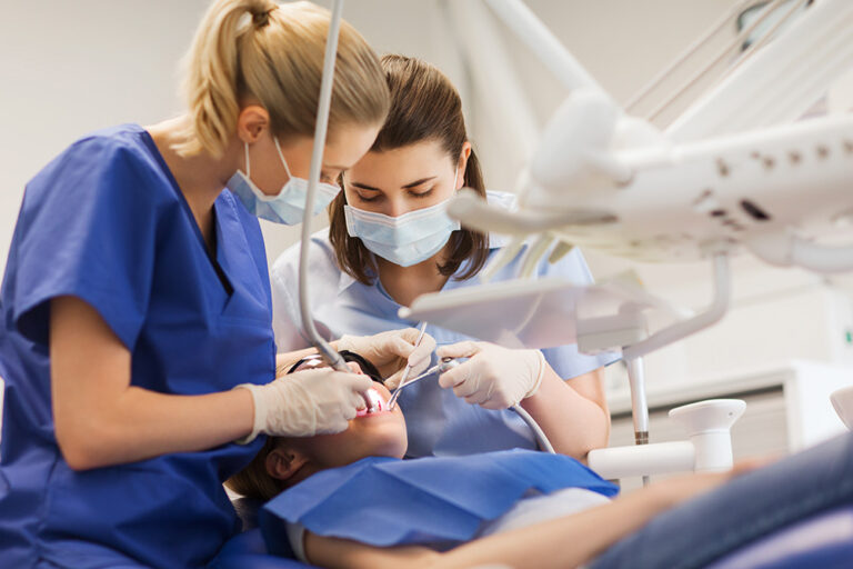 How a Dental Assistant School Helps You Start a Rewarding Career in Dentistry